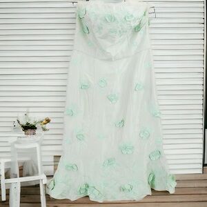 Luca Luca 100% Silk Seafoam Green 3D Floral Strapless Stunning Dress Size Medium